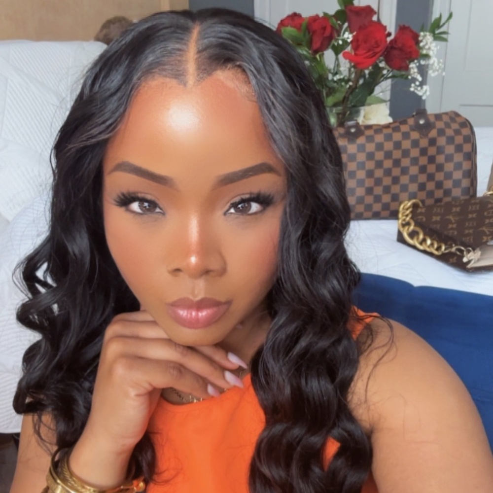 Meet your Posher, Natisha